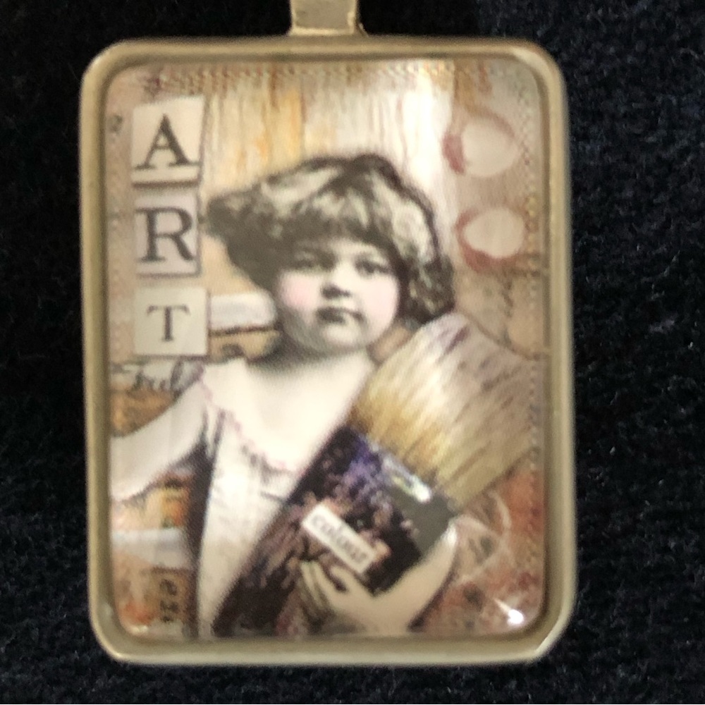Sally Jean "Artist " Pendant NWOT